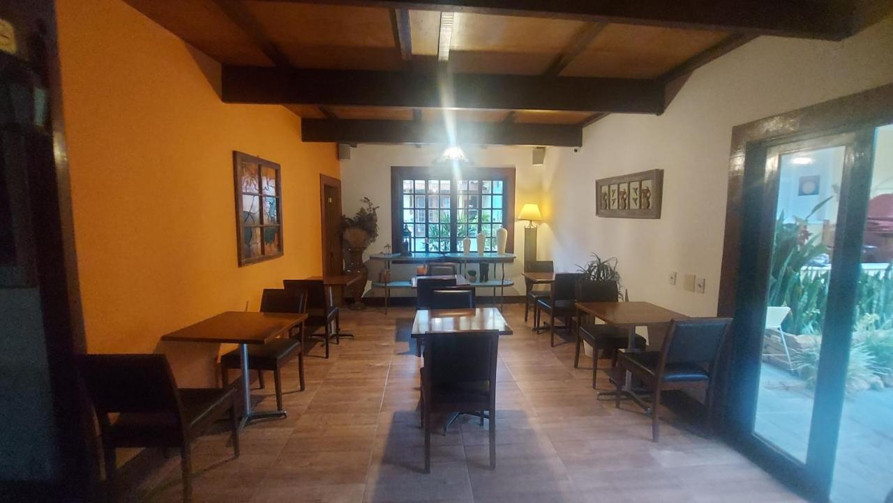 3 Palmeiras Guest Lounge มิเกลเปเรรา ภายนอก รูปภาพ